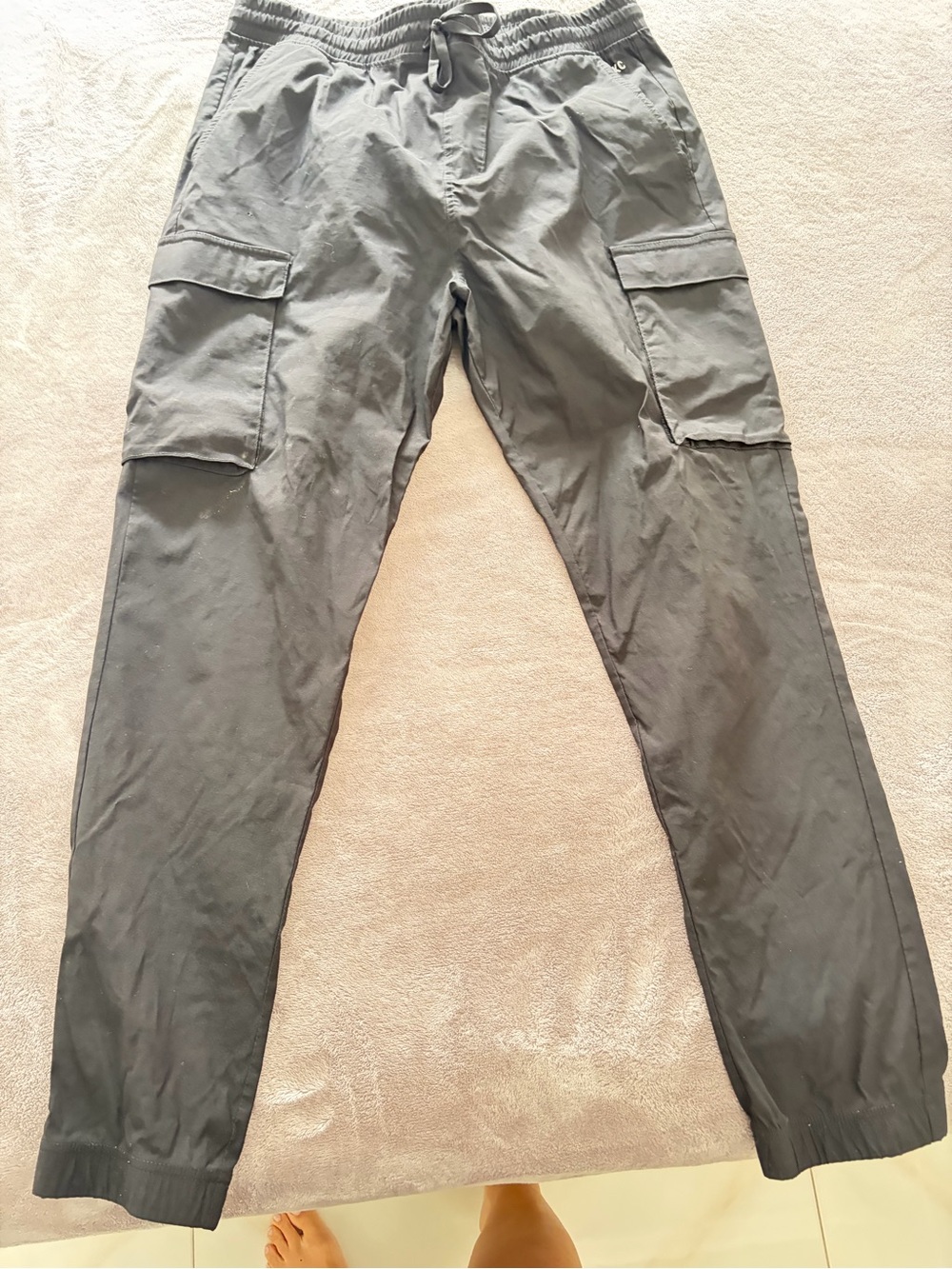 Men’s Kenneth Cole Gray Cargo Jogger Pants